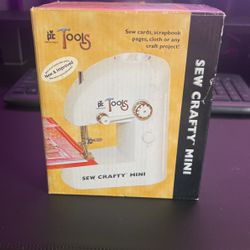 mini sewing machine