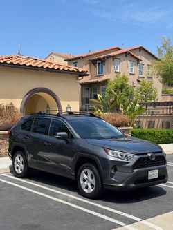 Toyota RAV4 XLE 2019 - 28.5K Miles, Clean Tittle