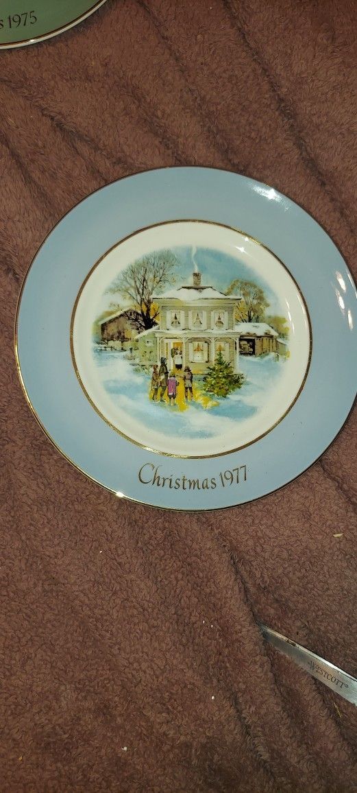 Avon's Collectible Christmas Plate