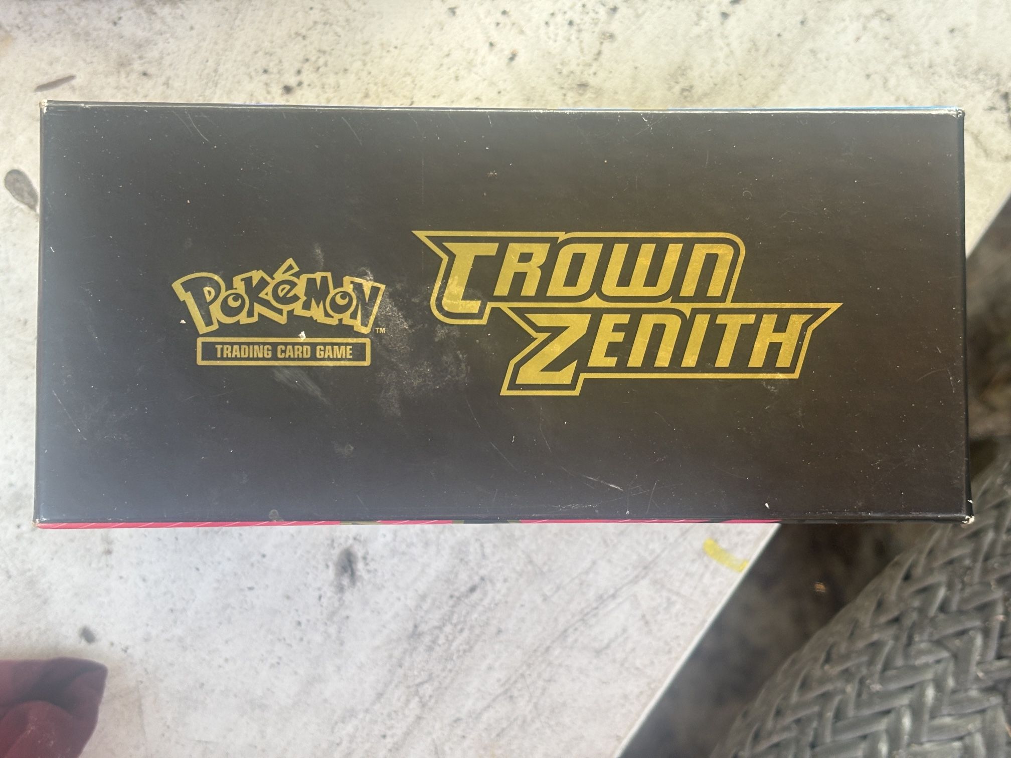 Pokemon Trading Card Game: Crown Zenith Elite Trainer Box