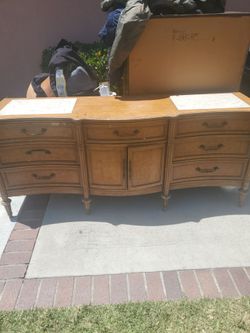 Dresser