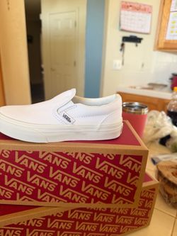 VANS Old Skool Black/White Colorblock Low Top Lace Up Sneakers VN000D3HY28