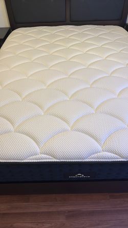 Queen Mattress - Dream Cloud