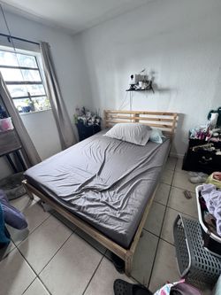 Queen Platform Bed With Mattress