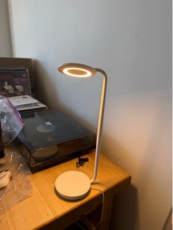 Pablo Pixo task Desk lamp