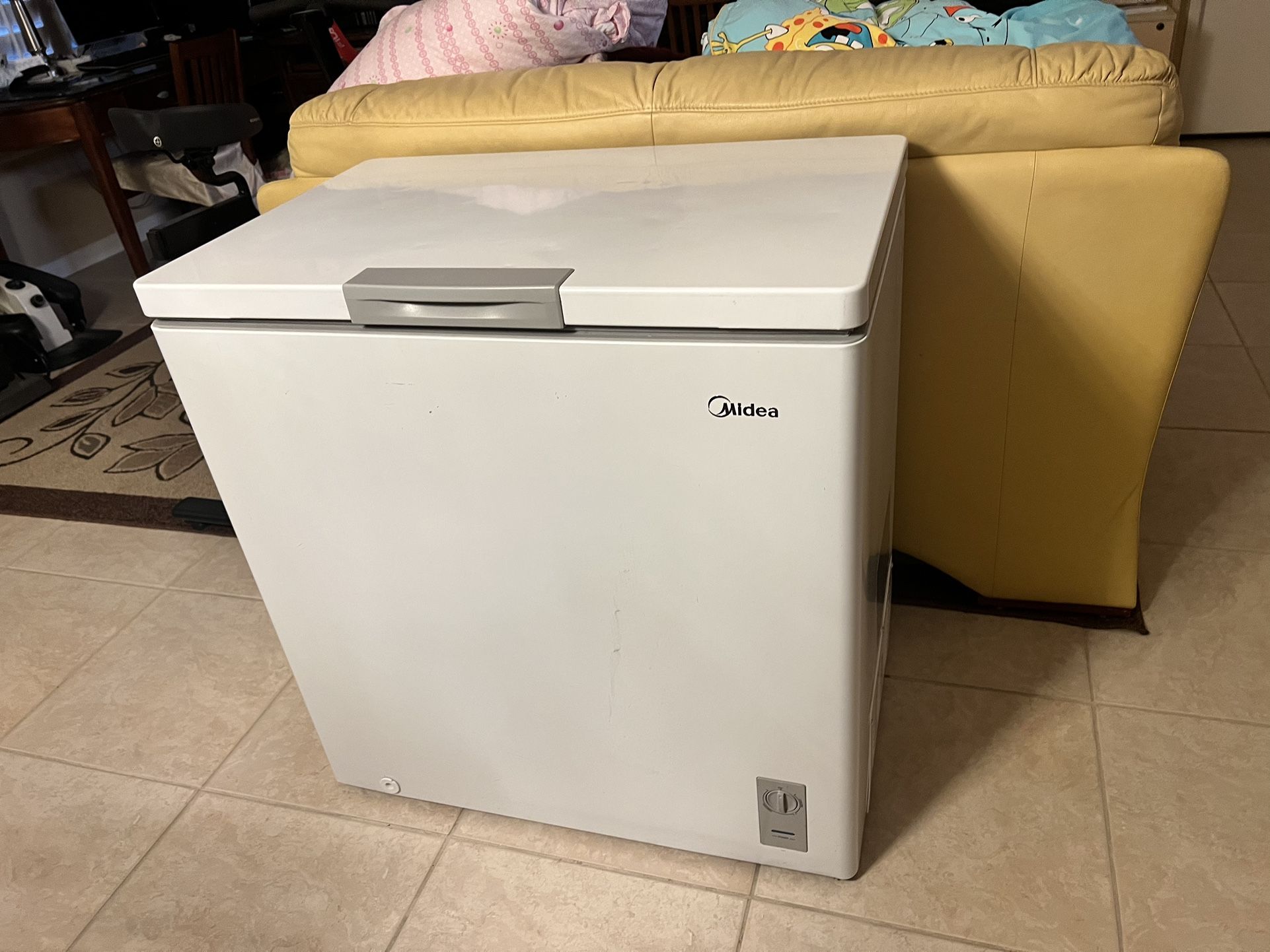 Midea Chest Freezer Or Refrigerator 