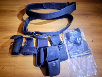 2 Duty Tactical Police Guard with Pouches (8 pieces)