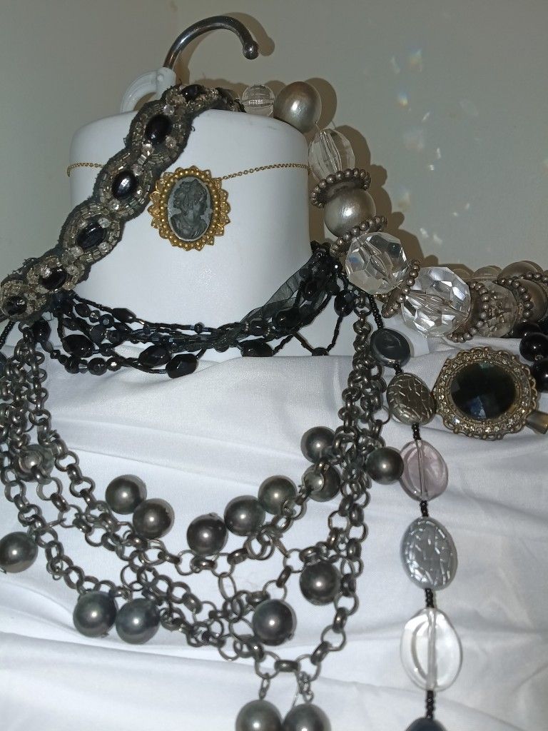 Black Statement Jewelry & Accessories
