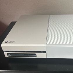 White Xbox One X