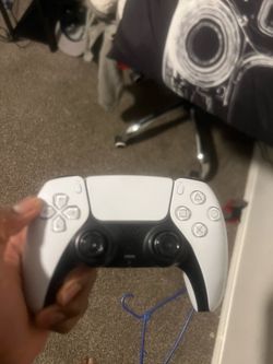 White ps5 controller