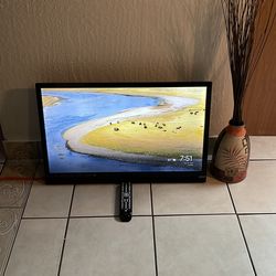 Vizio 29” Normal TV $39 ( No Legs) $39