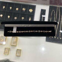 14k Gold 7.2 Gram Quince Bracelet