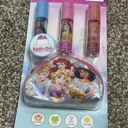 Disney Princess Flavored Lip Gloss Set with Pouch New