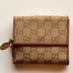 Gucci Chains Pink Wallet 