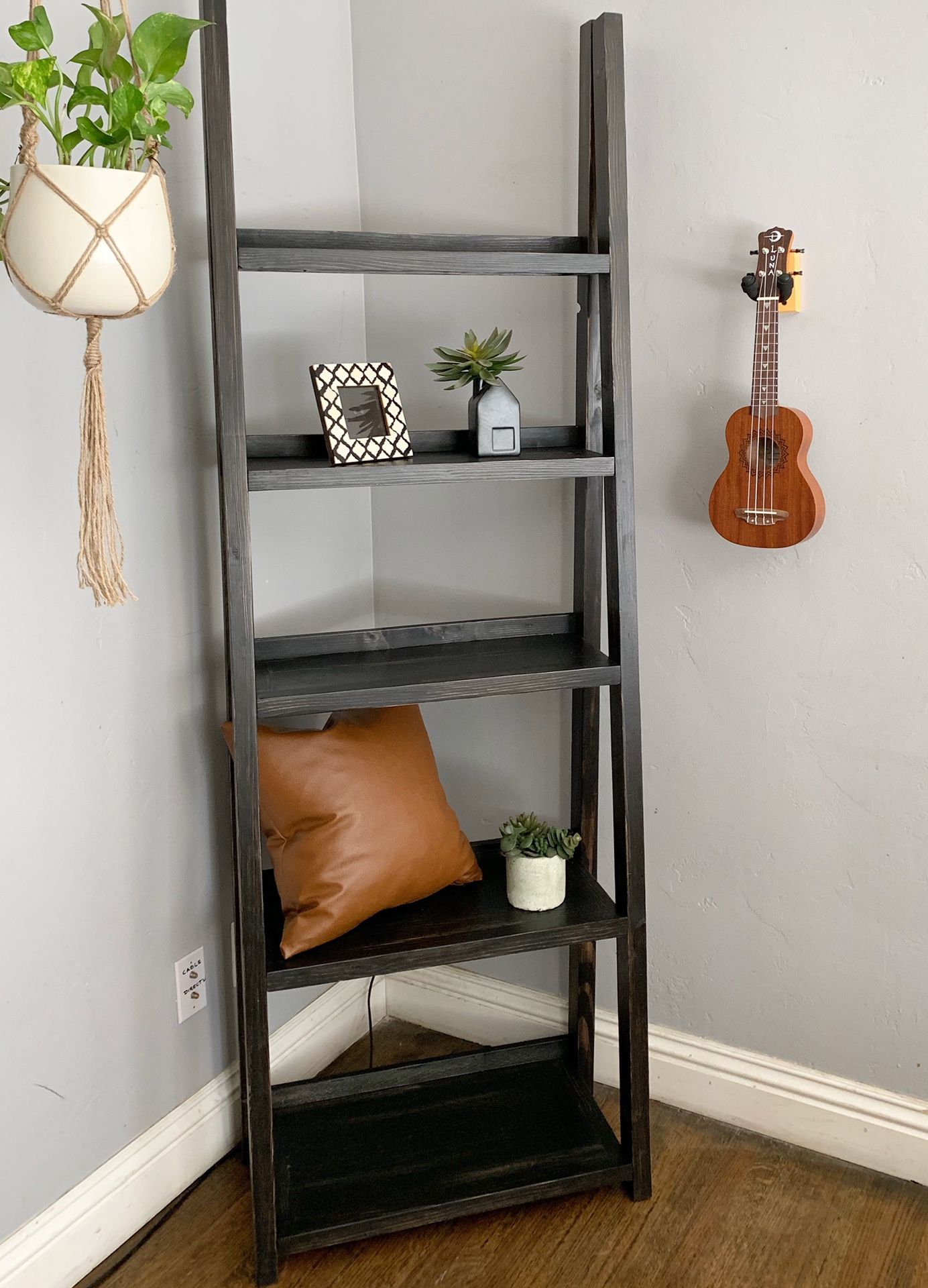 ladder shelf