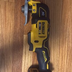 Dewalt XR Oscillating Tool