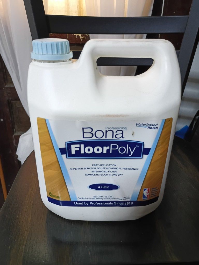 Floor Polly