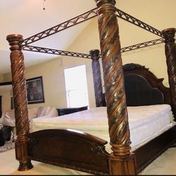 North Shore King Bedroom Set 