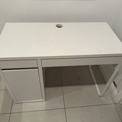Desk White
