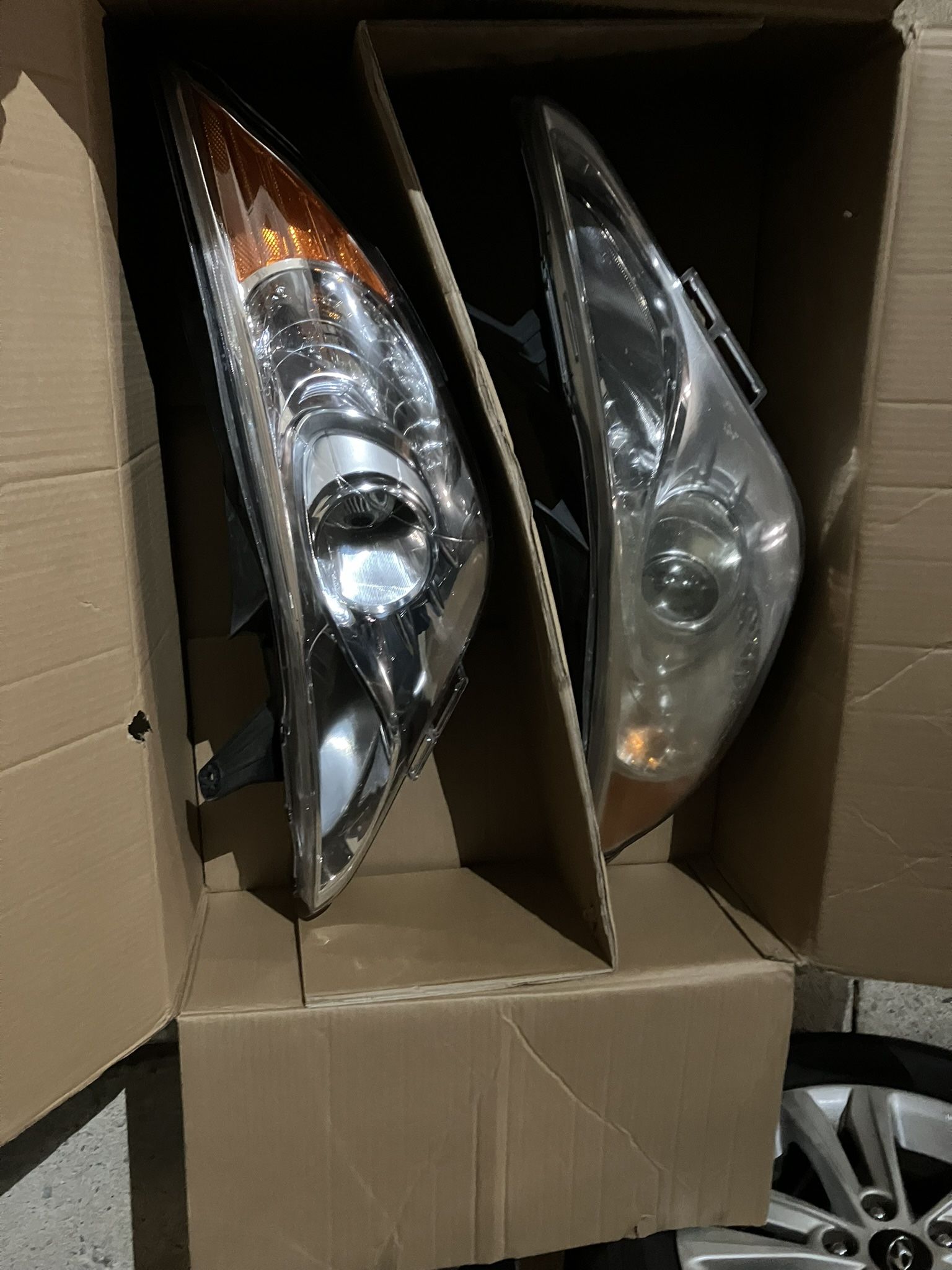 2013 Hyundai Sonata Headlights