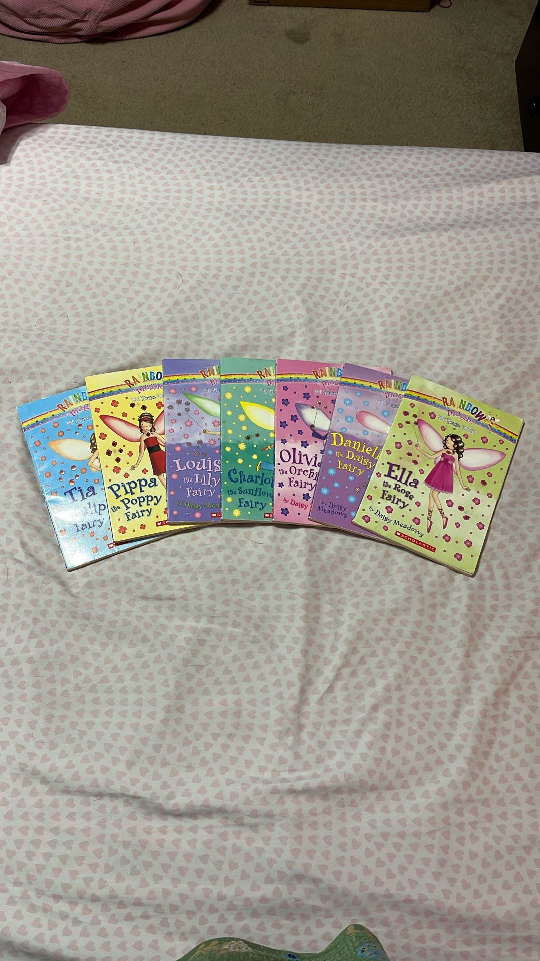 Rainbow Magic - The Petal Fairies 1-7 Set