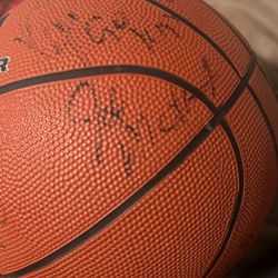 Signed Basketball By Mid 2000s Sacramento Kings Basketball Team