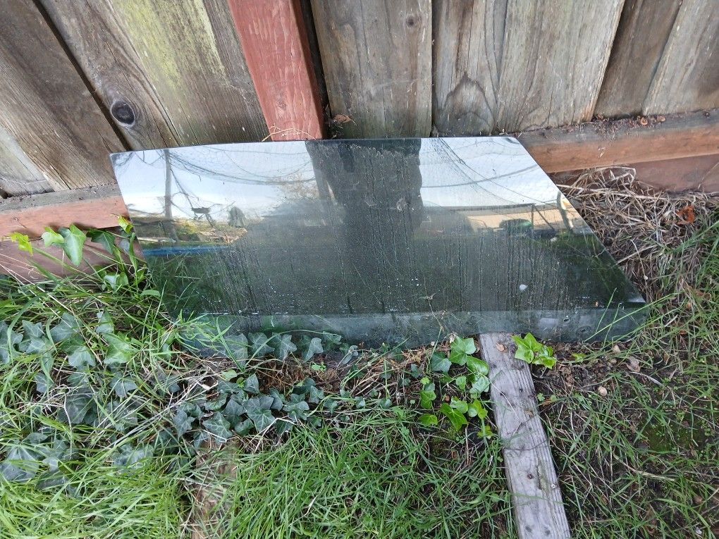 Chevelle malibu Passenger door glass  70-72