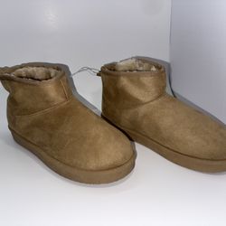 Cushionaire Women's Hip 2 Genuine Suede Ankle Winter Boots - Pull On Size 7