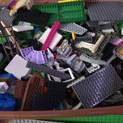 Massive LEGO Collection – Approx. 30 lbs + Bonus LEGO Books – $300 OBO