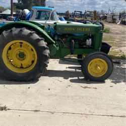 John Deere Tractor