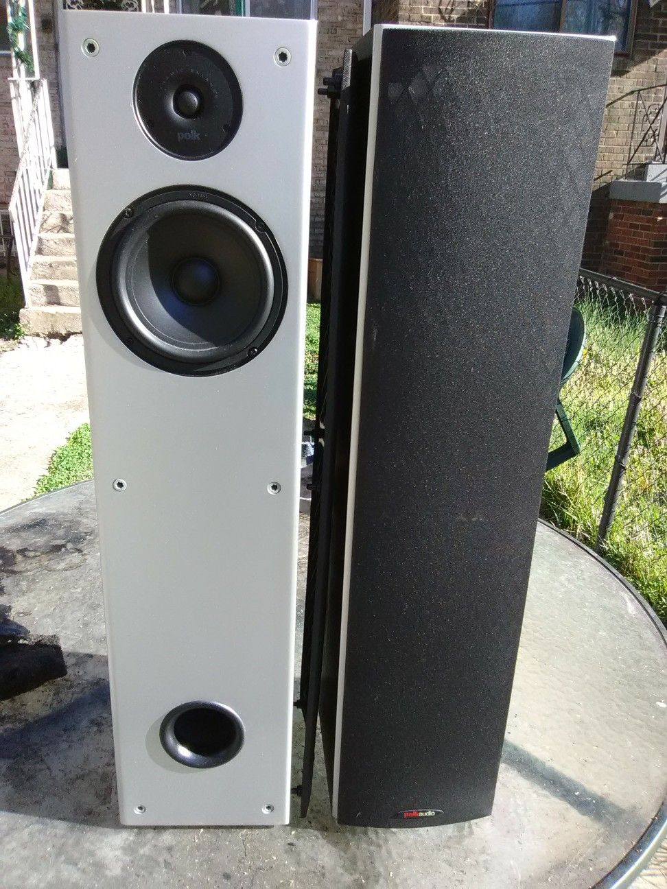 Polk Audio M20 tower speakers