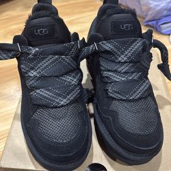 Ugg women’s lowmels