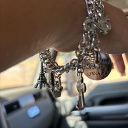 charm bracelets 