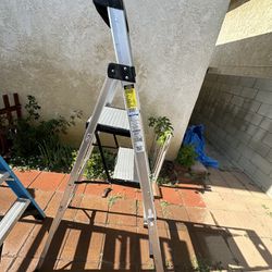 Ladder 5 ft 7in 250LB