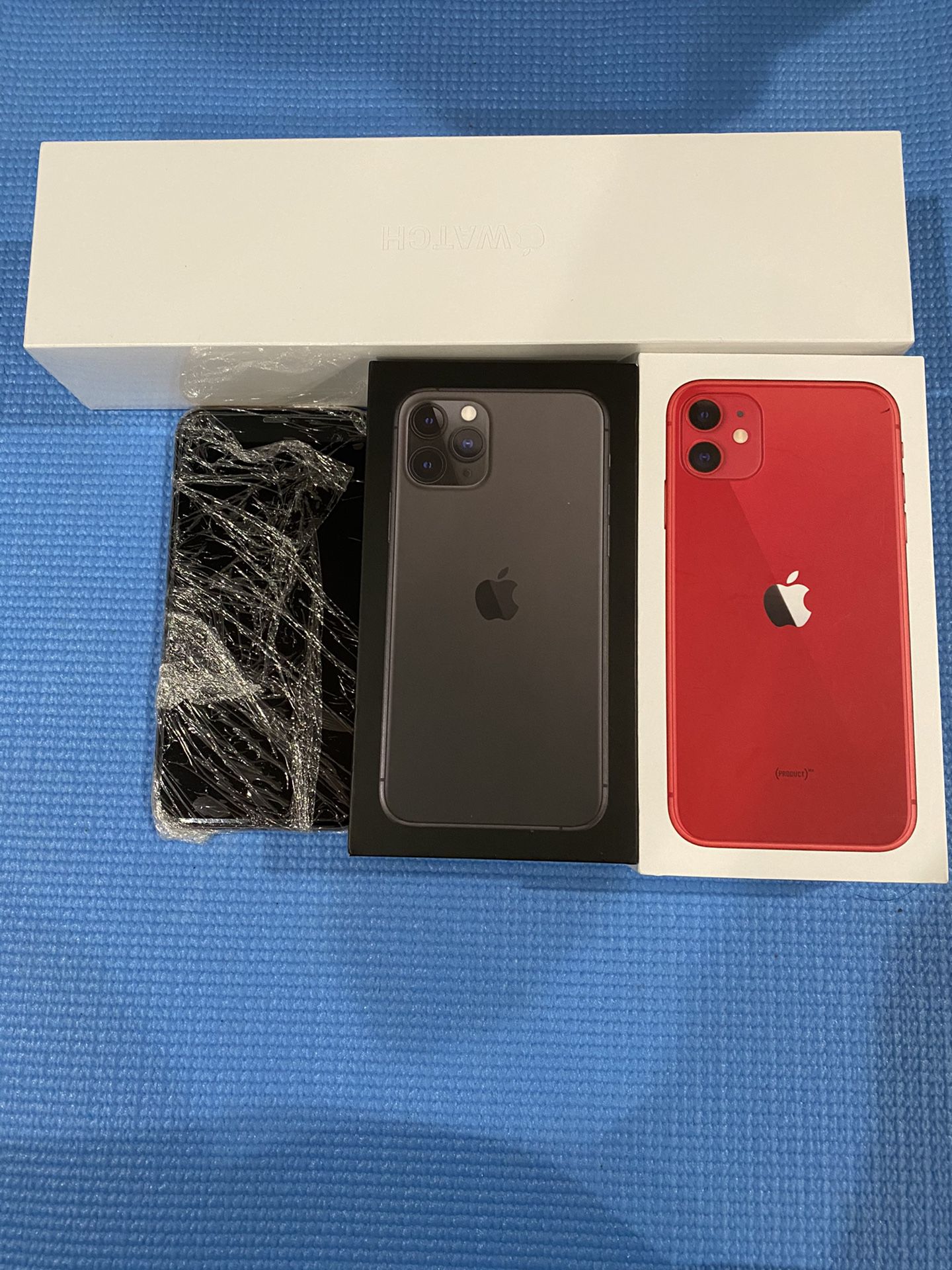 Iphone 11,Apple Watch 5 size 44