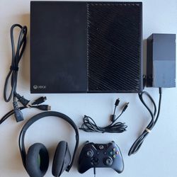 Xbox One. 500 GB Console