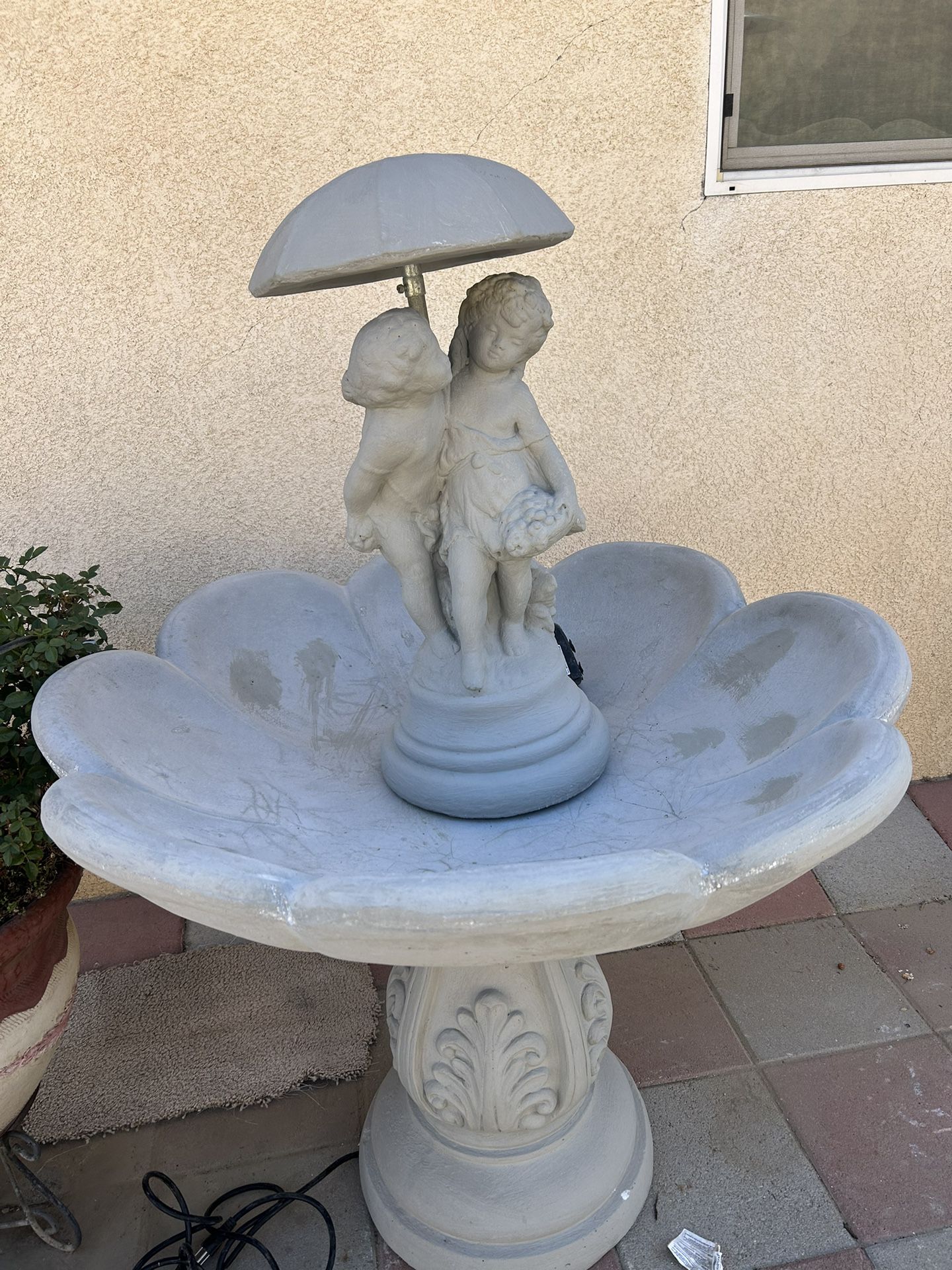 New Water Fountain Made Out Of Cement Perfect Gift 