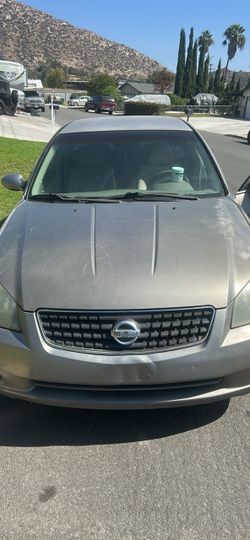 Nissan Altima Sedan