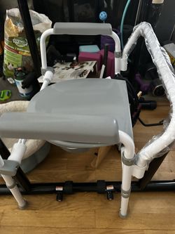 Portable Commode chair, portable toilet.