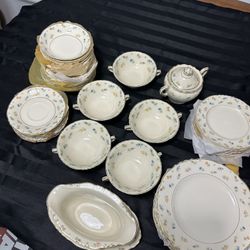 SYRACUSE CHINA FEDERAL SUZANNE PATTERN 48 PIECE PLACE SETTING CIRCA