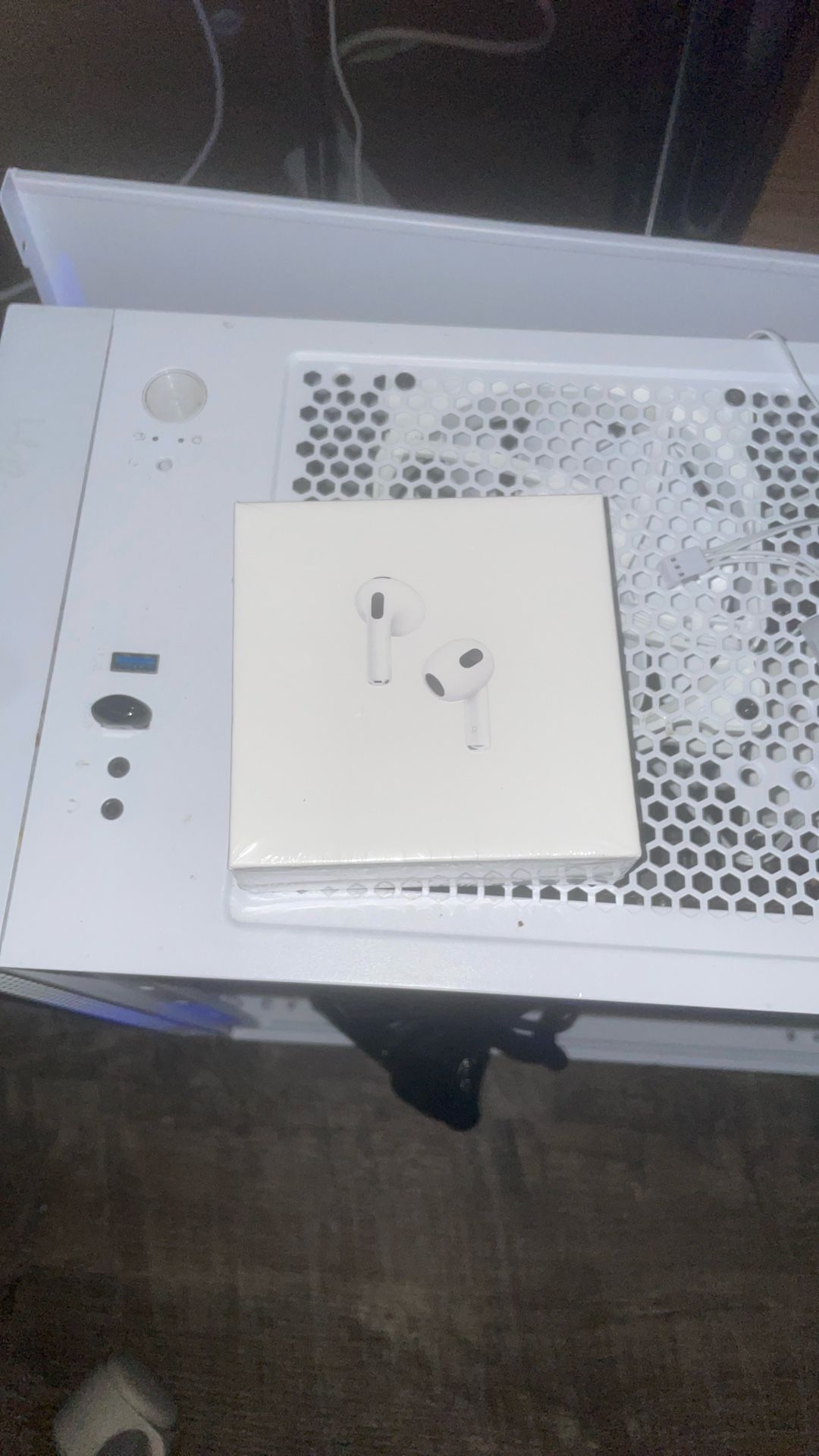AirPods