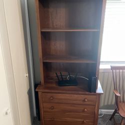 Ethan Allen Solid Wood Dresser with Hutch 