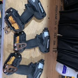  Makita  18 Volt Impact