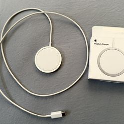 Apple MagSafe charger 
