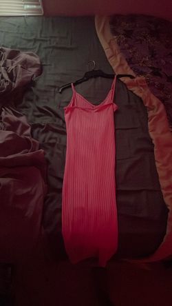 pink dress