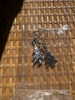 Christmas tree earrings
