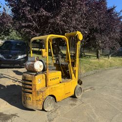 Forklift Works Great Need Some Paint And A Chair Replaced