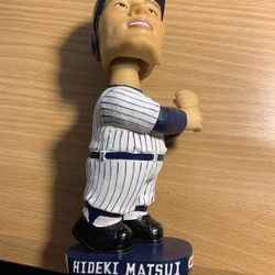 2003 Hideki Matsui bobble head, New York Yankees. NYY. Missing bat. 
