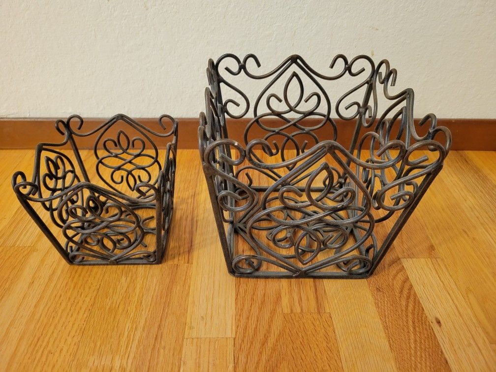 SOUTHERN LIVING at HOME - Set of 2 Rosedale Plant Holders Scrolled Metal Baskets