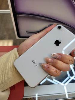Apple iPhone 8